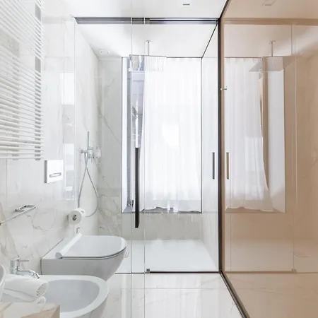 Nj Hotels&apartments San Pietro All'orto 6