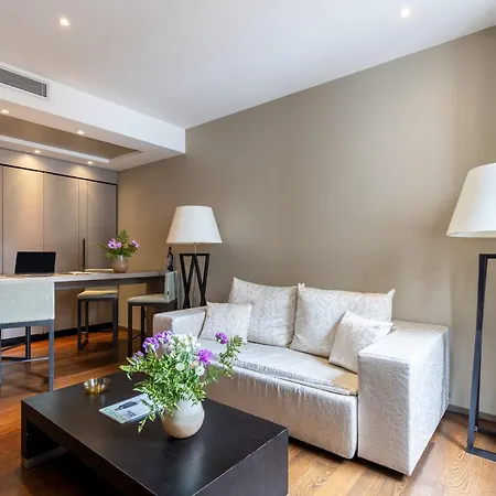 Nj Hotels&apartments San Pietro All'orto 6