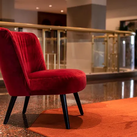 Hotel Quark