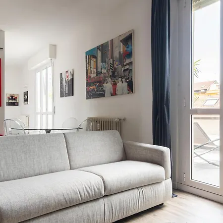 Favoloso Bilocale Con Terrazza Nel Cuore Di * Milan