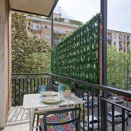 Cozy San Siro Stadium & Escape * Milano