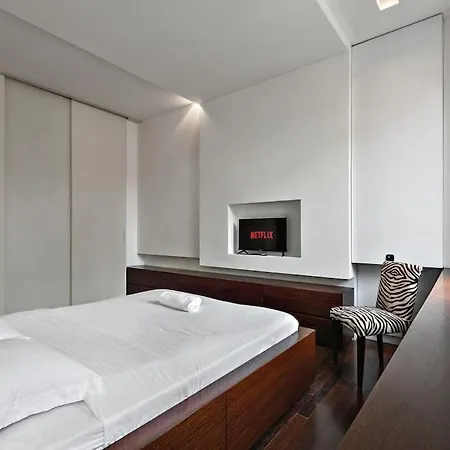 Apartment Corso Como 9 Milan