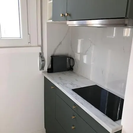 New In Lively Area Apartment Milan