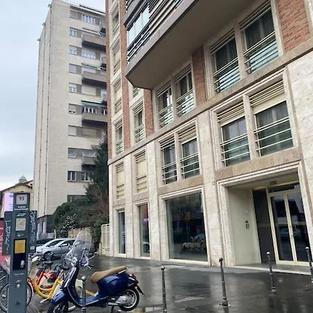 - Luxury Flat Near Duomo Apartment *