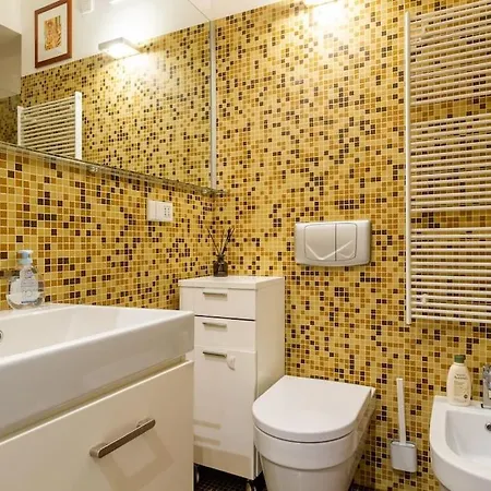 - Luxury Flat Near Duomo Apartment Milan