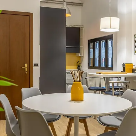 Industrial Loft In Maciacchini - Metro 50m Smartworking & Netflix