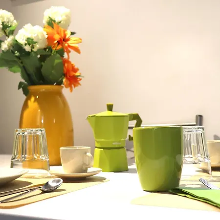 Navigli-duomo Rehomes Green Loft