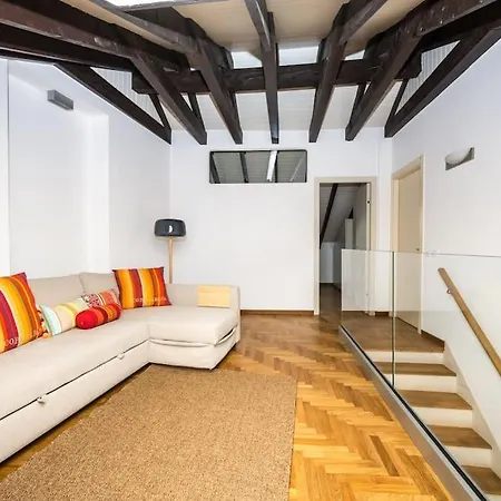 Wonderfull Two Floors Navigli 公寓 *