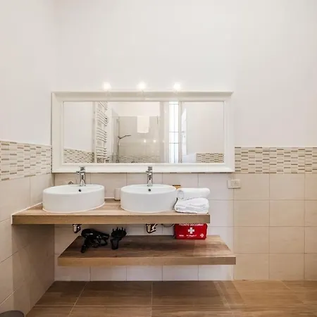 Apartmán Centrale's Nest - Elegant Close To Station