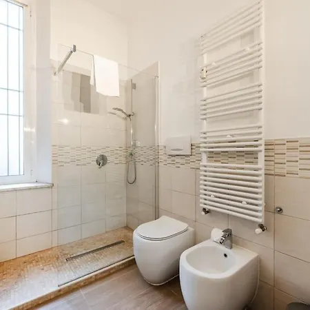 Apartment Centrale's Nest - Elegant Close To Station Milan