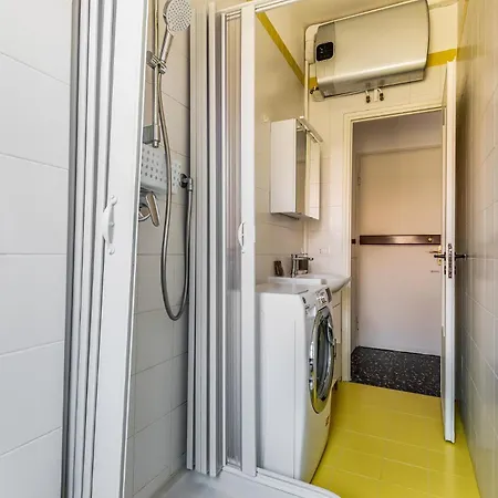 Apartamento 2 Pax Wi-fi Via Tartini 13c