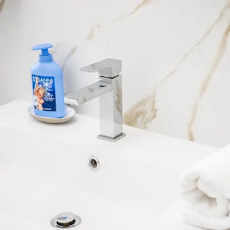 Shortmi Canonica Mediolan