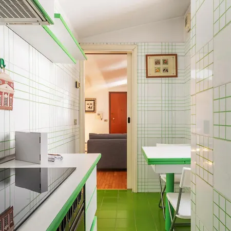 アパート Elegante Bilocale Con Postazione Lavoro San Babila ミラノ
