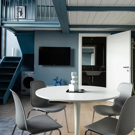 Monviso Design Loft R&r Lägenhet