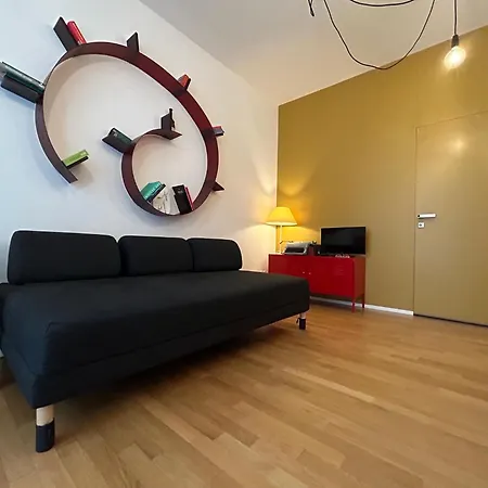 Design Island By Mc Apartment