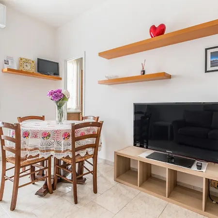 Apartment Comfortable One Bedroom 3 Pax Wifi Milan