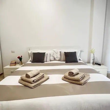 Daire New And Elegant On The Navigli Netflix E