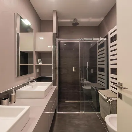 Youhosty - Duomo * Mailand