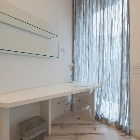 Youhosty - Duomo Apartment