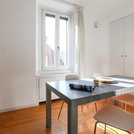 Hacca Collection - Brera & Fashion District - Bright 2br *