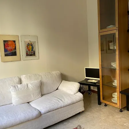 Apartment Beautiful In The Center. Garden View :-) Milan