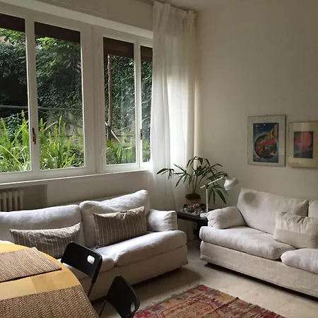 Apartment Beautiful In The Center. Garden View :-)