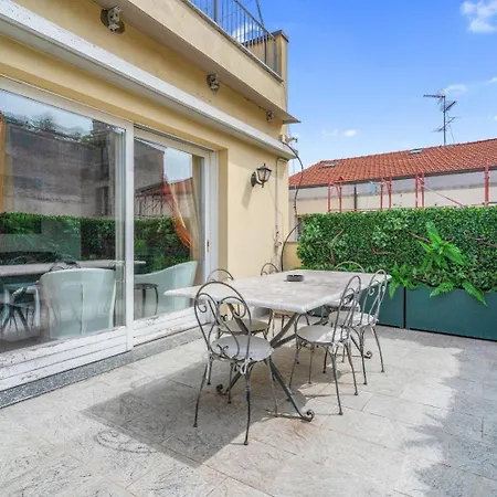Montenapoleone-duomo Attico Di Lusso E Parcheggio Privato Appartement *