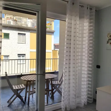 Lägenhet Matthias - - Modern And Cozy Flat, Close To The Metro - 15 Min From Station, Close To San Raffaele *