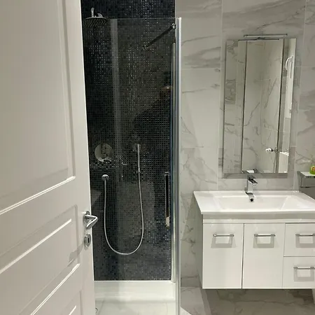 Station شقة ميلان