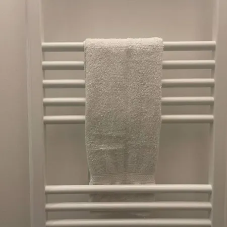 Regina In Sky Santa Giulia - Sky Tv, Wifi E Breakfast Box * Milaan