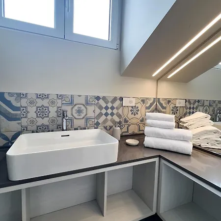 Comecasa 10 Minutes Walk From Duomo 2 Bedroom Apartment