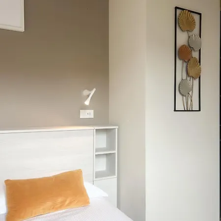 Comecasa 10 Minutes Walk From Duomo 2 Bedroom *