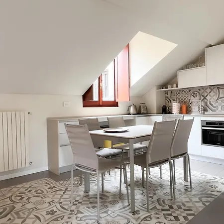Apartment Comecasa 10 Minutes Walk From Duomo 2 Bedroom *