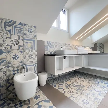 Apartment Comecasa 10 Minutes Walk From Duomo 2 Bedroom Milan