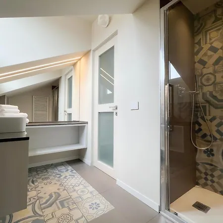 Апартаменты Comecasa Duomo Exclusive 2 Bedrooms Милан