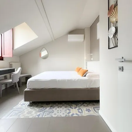 Comecasa Duomo Exclusive 2 Bedrooms Апартаменты *