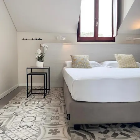 Comecasa 10 Minutes Walk From Duomo 2 Bedroom *