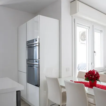 Dehomes - Porta Genova Luxury *