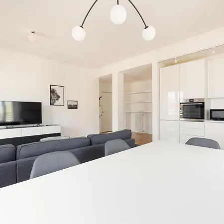 Apartman Guesthost - Bright