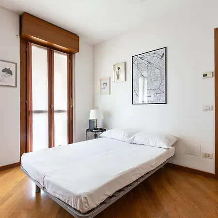 Apartment Cosy With Balcony & Private Garage