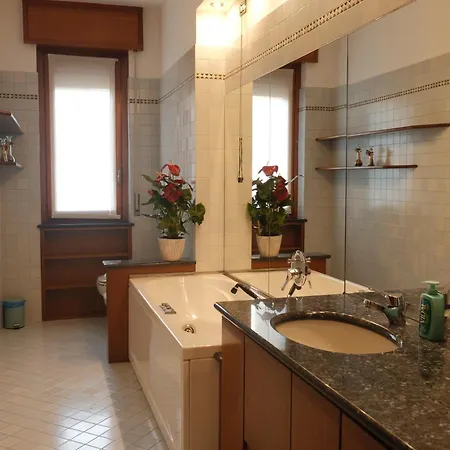 Bwr - In Zona Sempione-tre Torri, Via Alberti Apartmán