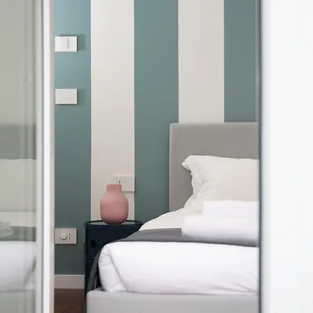 Secret Courts Centre-outdoor Space * Milan