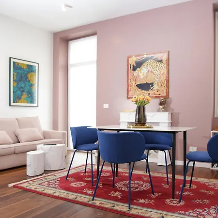 Secret Courts Centre-outdoor Space Apartment