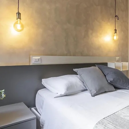 Milanrentals - Asia Apartment *