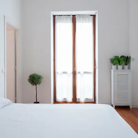 New! Lovely & Friendly In Center A Apartament