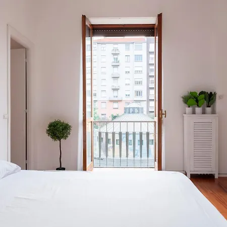 New! Lovely & Friendly In Center A *