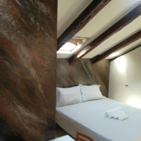 Bilocale Mansardato Zona Corso Buenos Aires Mm1-mm2 Lippi 2 *