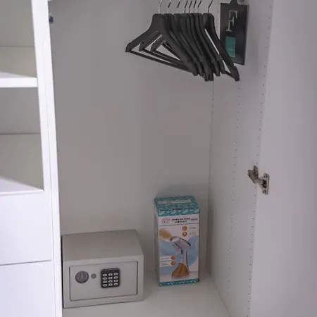 Wownavigli Apartment-sofa Bed Metro M4 Tram 2 公寓 米兰