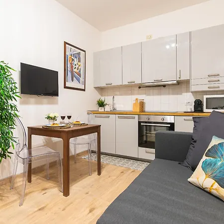 Apartment Design - Tricolore, Macedonio Melloni *