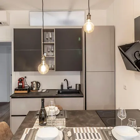 Milanrentals - Asia * Milan